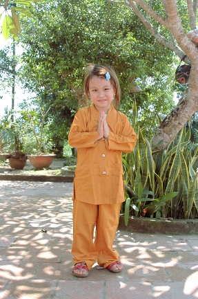 Phật giáo Hương Sơn tháng ngày đang tỏa rạng ánh từ quang