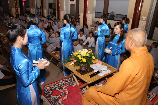 TP.HCM: Đêm thiền trà &quot;Về Nương Tựa Phật&quot; tại chùa Từ Tân