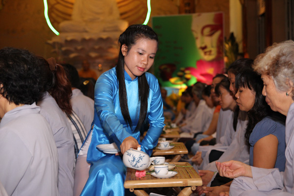 TP.HCM: Đêm thiền trà &quot;Về Nương Tựa Phật&quot; tại chùa Từ Tân