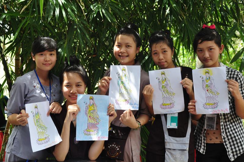 Trại hè sinh hoạt Phật pháp thanh thiếu niên tại chùa Đà Liễu - ngày thứ 2