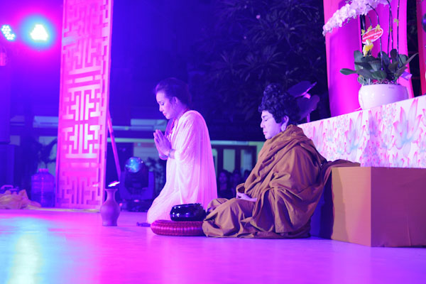 TP.HCM: Đêm nhạc mừng Phật Đản tại Chùa Vĩnh Nghiêm