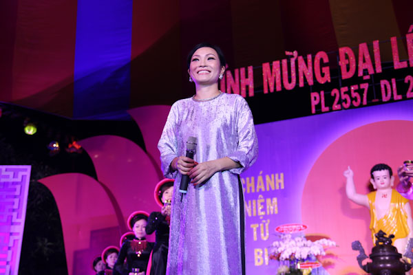 TP.HCM: Đêm nhạc mừng Phật Đản tại Chùa Vĩnh Nghiêm