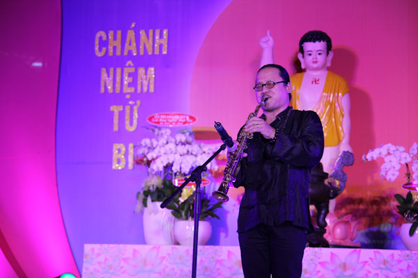 TP.HCM: Đêm nhạc mừng Phật Đản tại Chùa Vĩnh Nghiêm