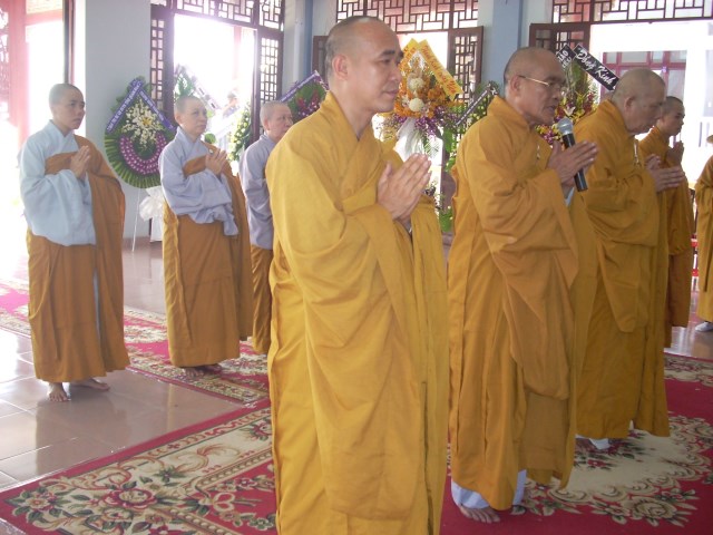 Tang lễ ĐLHT. Thích Từ Nhơn chiều 28/4: Lễ bạch Phật, yết Tổ