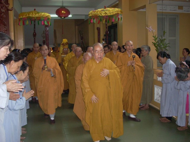 Tang lễ ĐLHT. Thích Từ Nhơn chiều 28/4: Lễ bạch Phật, yết Tổ