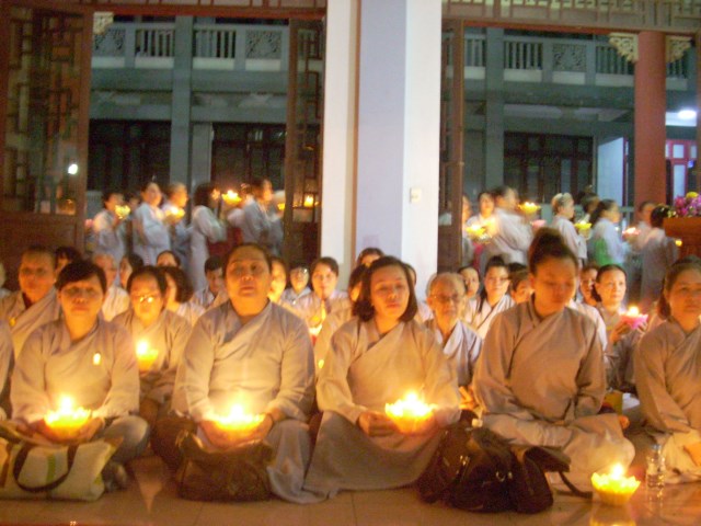 Tang lễ ĐLHT. Thích Từ Nhơn chiều 28/4: Lễ bạch Phật, yết Tổ