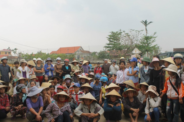 Hội Khai Tâm, Hội 14 Chữ và CLB Làn Gió Ấm: Chia sẻ yêu thương đến bà con tại tỉnh Quảng Bình