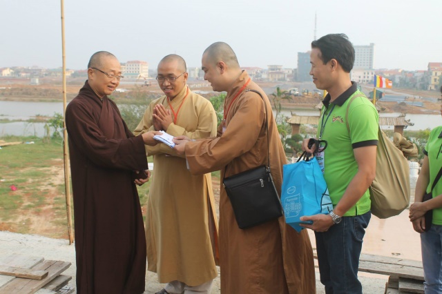 Hội Khai Tâm, Hội 14 Chữ và CLB Làn Gió Ấm: Chia sẻ yêu thương đến bà con tại tỉnh Quảng Bình