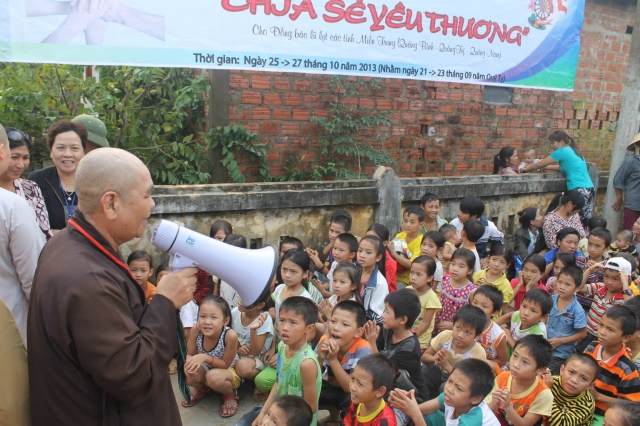 Hội Khai Tâm, Hội 14 Chữ và CLB Làn Gió Ấm: Chia sẻ yêu thương đến bà con tại tỉnh Quảng Bình