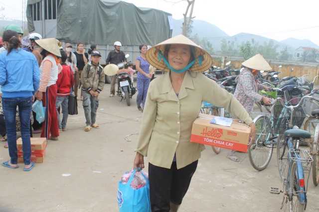 Hội Khai Tâm, Hội 14 Chữ và CLB Làn Gió Ấm: Chia sẻ yêu thương đến bà con tại tỉnh Quảng Bình