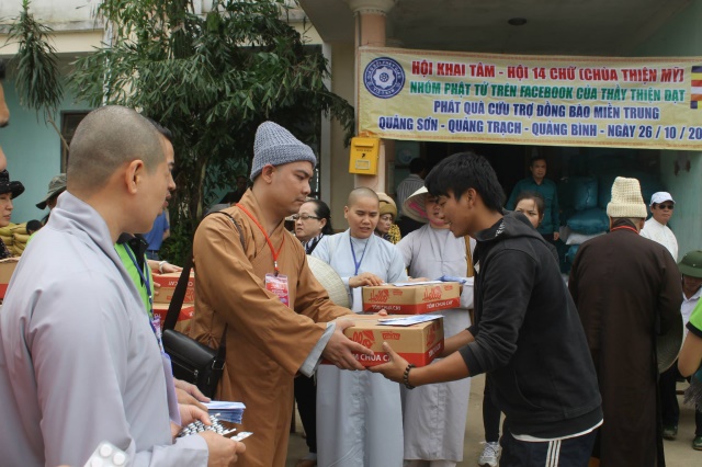 Hội Khai Tâm, Hội 14 Chữ và CLB Làn Gió Ấm: Chia sẻ yêu thương đến bà con tại tỉnh Quảng Bình