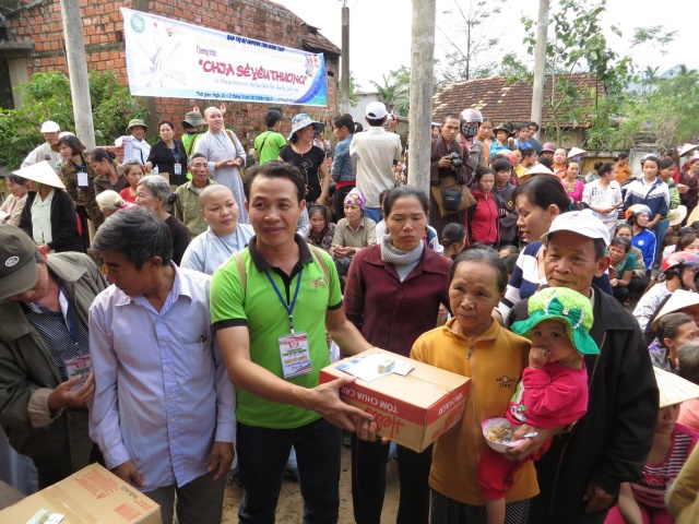 Hội Khai Tâm, Hội 14 Chữ và CLB Làn Gió Ấm: Chia sẻ yêu thương đến bà con tại tỉnh Quảng Bình