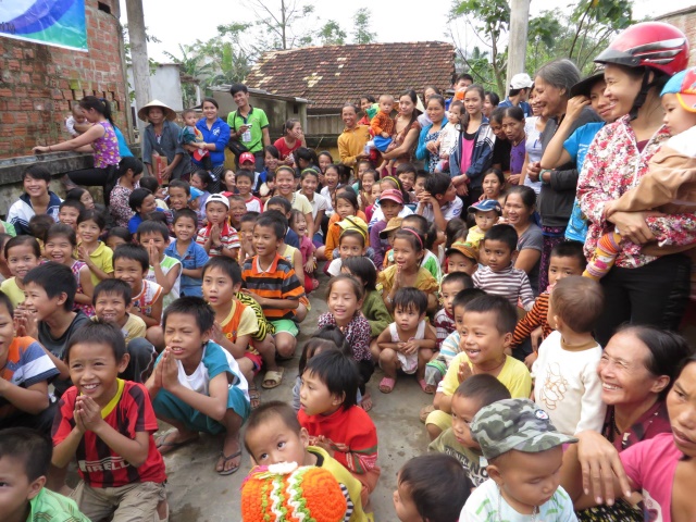 Hội Khai Tâm, Hội 14 Chữ và CLB Làn Gió Ấm: Chia sẻ yêu thương đến bà con tại tỉnh Quảng Bình