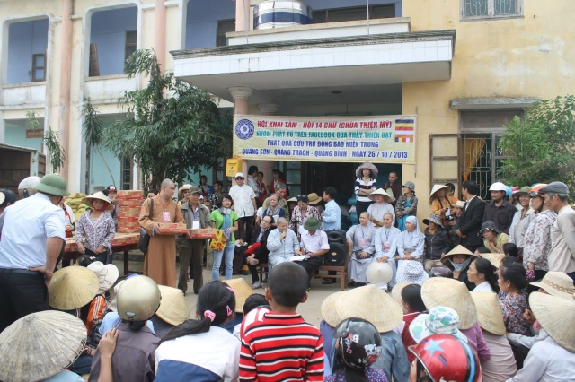 Hội Khai Tâm, Hội 14 Chữ và CLB Làn Gió Ấm: Chia sẻ yêu thương đến bà con tại tỉnh Quảng Bình