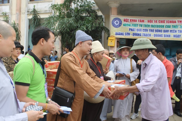 Hội Khai Tâm, Hội 14 Chữ và CLB Làn Gió Ấm: Chia sẻ yêu thương đến bà con tại tỉnh Quảng Bình