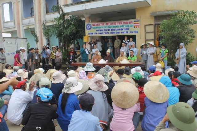 Hội Khai Tâm, Hội 14 Chữ và CLB Làn Gió Ấm: Chia sẻ yêu thương đến bà con tại tỉnh Quảng Bình