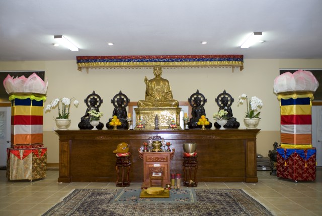 Hoa Kỳ: Chùa Liễu Quán với bộ kinh Pháp Cú khắc trên đá đầu tiên