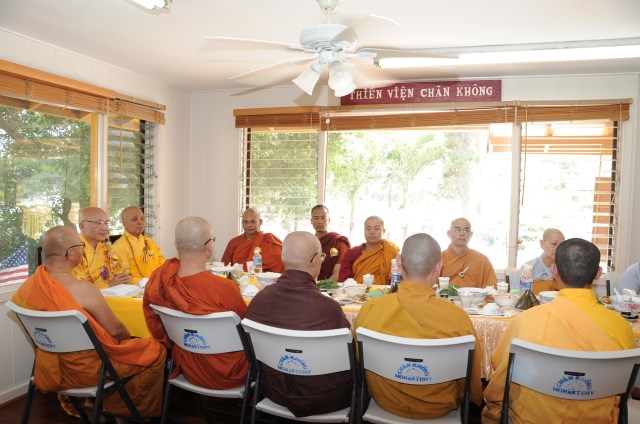 Mỹ: Đại lễ Vu Lan và lễ truy niệm cố TLHT. Thích Minh Tâm tại TV Chân Không - Hawaii