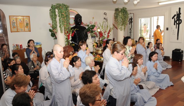 Mỹ: Đại lễ Vu Lan và lễ truy niệm cố TLHT. Thích Minh Tâm tại TV Chân Không - Hawaii