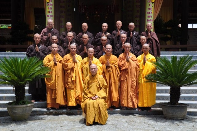 Giới đàn Nghệ Tĩnh thành công viên mãn