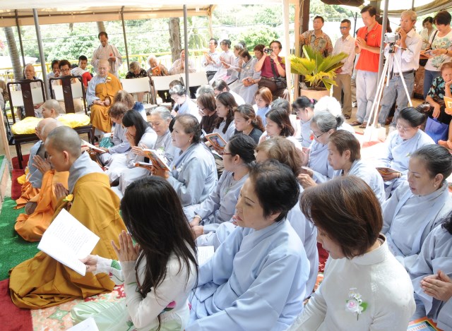 Mỹ: Đại lễ Vu Lan và lễ truy niệm cố TLHT. Thích Minh Tâm tại TV Chân Không - Hawaii