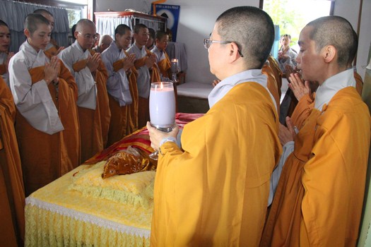 Hình Ảnh Lễ Cung Thỉnh Nhục Thân Cố Sư Trưởng Hải Triều Âm Nhập Kim Quan