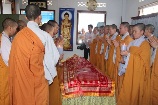 Hình Ảnh Lễ Cung Thỉnh Nhục Thân Cố Sư Trưởng Hải Triều Âm Nhập Kim Quan
