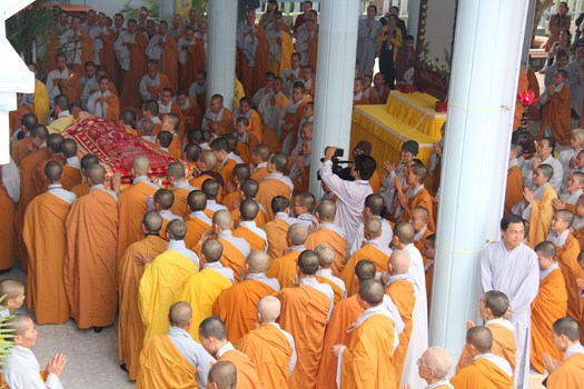 Hình Ảnh Lễ Cung Thỉnh Nhục Thân Cố Sư Trưởng Hải Triều Âm Nhập Kim Quan