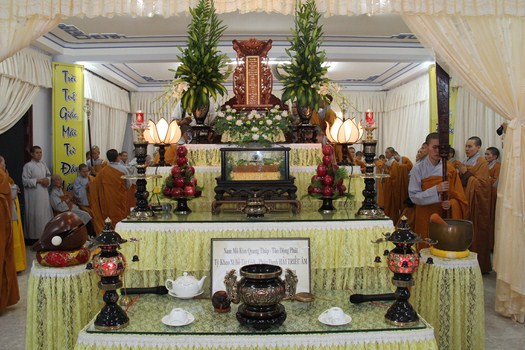 Hình Ảnh Lễ Cung Thỉnh Nhục Thân Cố Sư Trưởng Hải Triều Âm Nhập Kim Quan