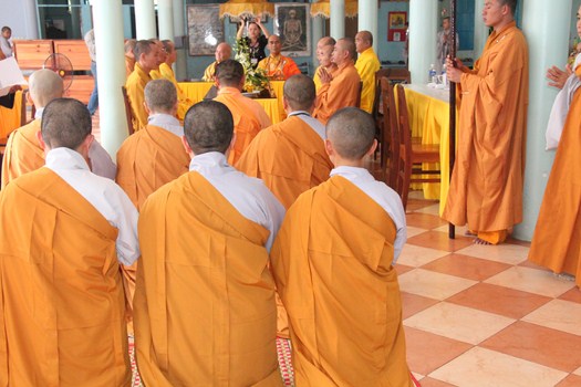 Hình Ảnh Lễ Cung Thỉnh Nhục Thân Cố Sư Trưởng Hải Triều Âm Nhập Kim Quan