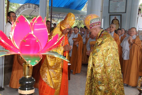 Hình Ảnh Lễ Cung Thỉnh Nhục Thân Cố Sư Trưởng Hải Triều Âm Nhập Kim Quan