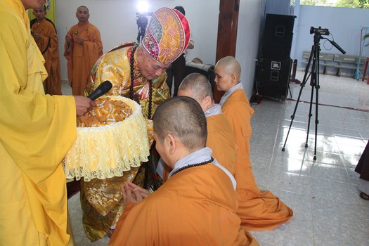 Hình Ảnh Lễ Cung Thỉnh Nhục Thân Cố Sư Trưởng Hải Triều Âm Nhập Kim Quan