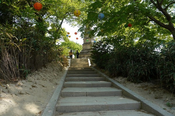 Hàn Quốc: Phụng Ni Sơn Thần Lặc Cổ Tự