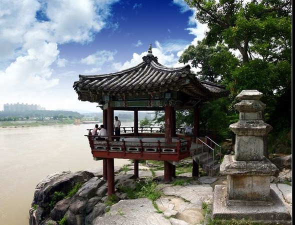 Hàn Quốc: Phụng Ni Sơn Thần Lặc Cổ Tự