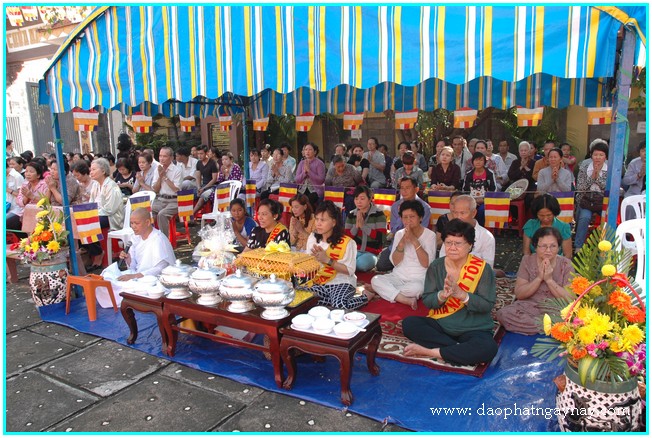 TP. HCM: Đại lễ dâng y Kathina - Phật giáo Nam truyền