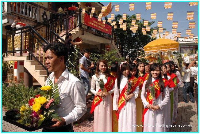 TP. HCM: Đại lễ dâng y Kathina - Phật giáo Nam truyền