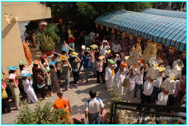 TP. HCM: Đại lễ dâng y Kathina - Phật giáo Nam truyền