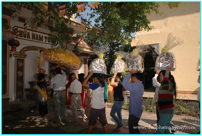 TP. HCM: Đại lễ dâng y Kathina - Phật giáo Nam truyền