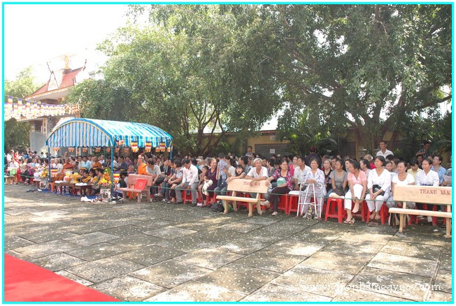 TP. HCM: Đại lễ dâng y Kathina - Phật giáo Nam truyền