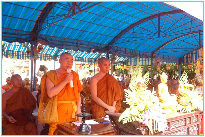 TP. HCM: Đại lễ dâng y Kathina - Phật giáo Nam truyền