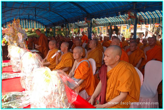 TP. HCM: Đại lễ dâng y Kathina - Phật giáo Nam truyền