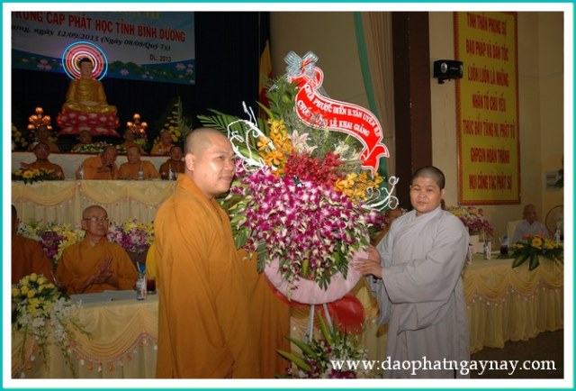 Lễ tốt nghiệp khóa II và khai giảng khóa III trường Trung Cấp Phật Học Bình Dương