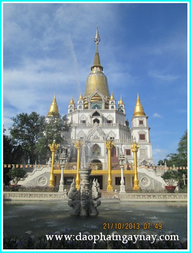 Chùm ảnh: Đại lễ dâng y Kathina tại tổ đình Bửu Long - Q9 - PL: 2557 - DL: 2013