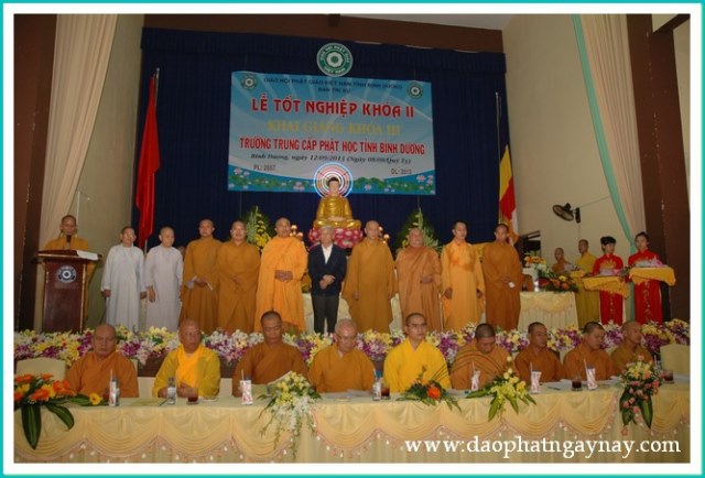 Lễ tốt nghiệp khóa II và khai giảng khóa III trường Trung Cấp Phật Học Bình Dương