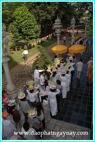 Chùm ảnh: Đại lễ dâng y Kathina tại tổ đình Bửu Long - Q9 - PL: 2557 - DL: 2013