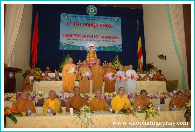 Lễ tốt nghiệp khóa II và khai giảng khóa III trường Trung Cấp Phật Học Bình Dương