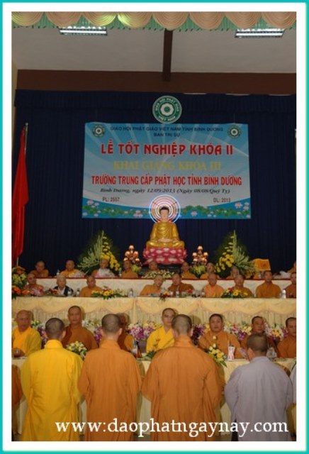 Lễ tốt nghiệp khóa II và khai giảng khóa III trường Trung Cấp Phật Học Bình Dương