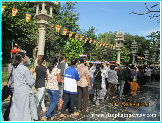 Chùm ảnh: Đại lễ dâng y Kathina tại tổ đình Bửu Long - Q9 - PL: 2557 - DL: 2013