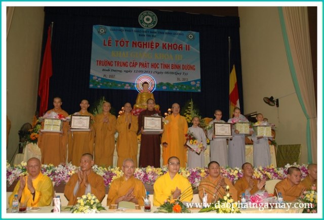 Lễ tốt nghiệp khóa II và khai giảng khóa III trường Trung Cấp Phật Học Bình Dương