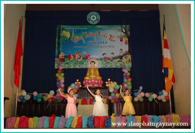 Bình Dương: Đêm hội Trung Thu Vầng Trăng Tuổi Thơ